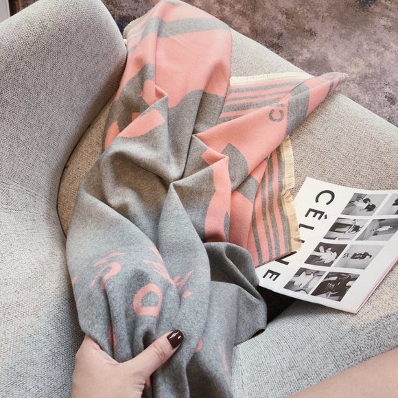 ๐โจAUTHENTICโจ๐CHANEL scarf - Picture 3 of 4